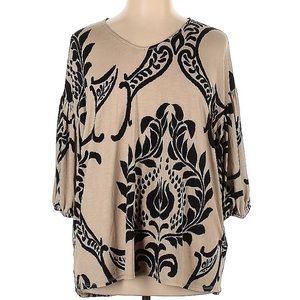 Flowy ivory shirt with black detail!